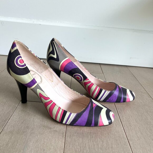 Emilio Pucci Pattern Heels - Picture 7 of 14